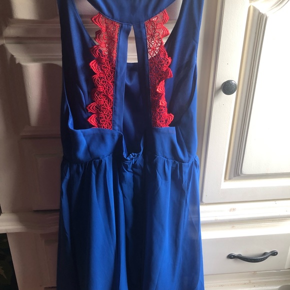 Cute dresses bundle - Picture 4 of 8